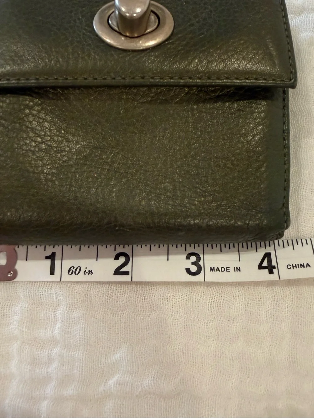 HOBO The Original Vintage Green Pebbled Leather Clasp Turnlock Trifold Wallet